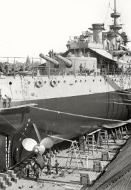 1280px-USS_Oregon_in_dry_dock,_1898