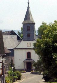 330px-Womrath_Kirche2