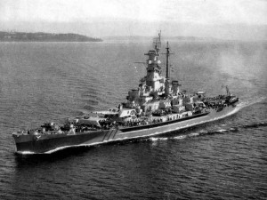 800px-USS_Massachusetts_(BB-59)_underway_c1944