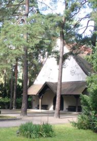 Berlin_Friedhoefe_und_Mausoleum_Waldfriedhof_Dahlem_1200