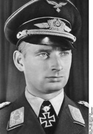 Bundesarchiv_Bild_146-1985-015-20,_Hajo_Herrmann