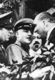 Mustafa_Kemal_and_Voroshilovon_29_october_1933