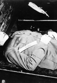 778px-Dead_alfredjodl