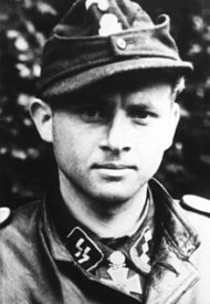 220px-Bundesarchiv_Bild_146-1983-108-29,_Michael_Wittmann