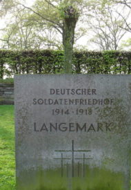 1280px-Langemark_3705