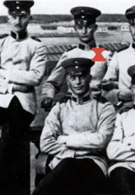 Walter Model Fahnrich 1910 young (1)