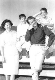 audiemurphyfamilyphoto-230×300