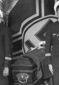 1939_12_20_b_langsdorff_coffin