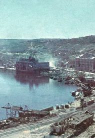 Bundesarchiv_N_1603_Bild-121,_Russland,_Sewastopol,_zerstrter_Hafen