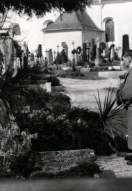 hitler parents grave