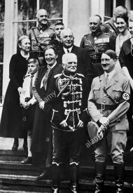 august-von-mackensen-adolf-hitler-von-neurath-von-fritsch-and-von-C4596B (2)