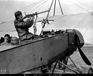 220px-Mitrailleuse_on_French_Morane_Saulnier_L_parasol_monoplane