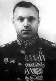 Konstanty_Rokossowski,_1945