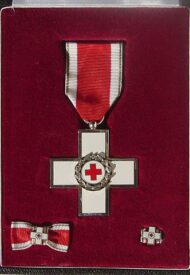 357px-Ehrenzeichen_des_Deutschen_Roten_Kreuzes