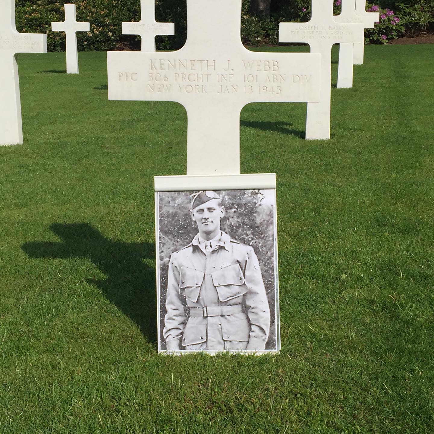 b, Jay. WW2 Gravestone