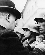Jozef_Tiso_decorates_German_soldiers