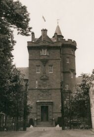 Beaufort_Castle_-_geograph.org.uk_-_853030
